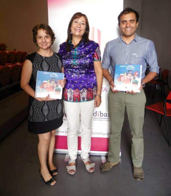 presentaciÓn libro juguemos y cantemos con el teatro biblioteca