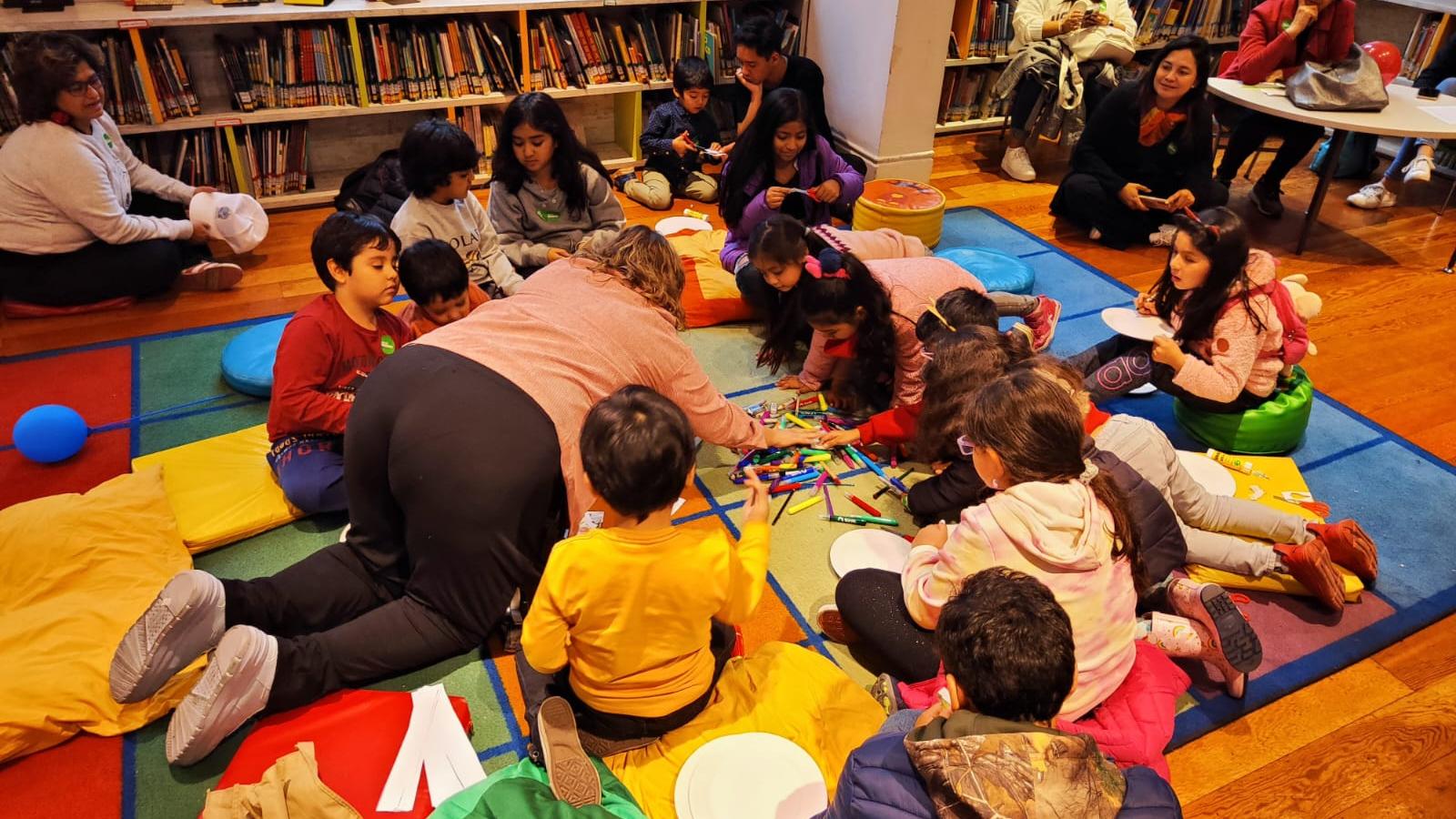 Niñeces en sala infantil 